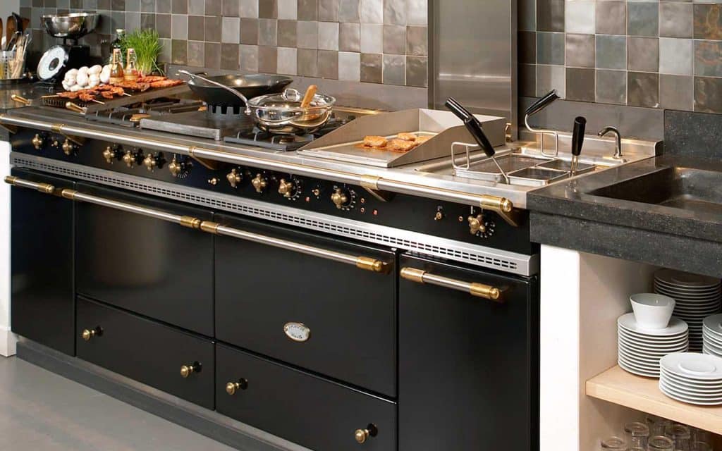 cuisinière Lacanche noire